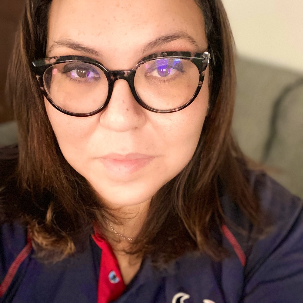 Meet your Posher, Lauren